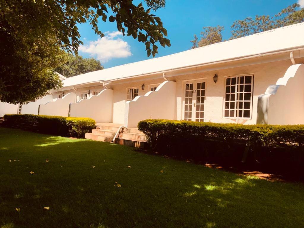 The Hertford Country Hotel Γιοχάνεσμπουργκ Εξωτερικό φωτογραφία